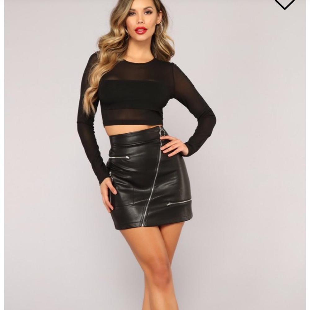 Fashion Nova black PU leather skirt